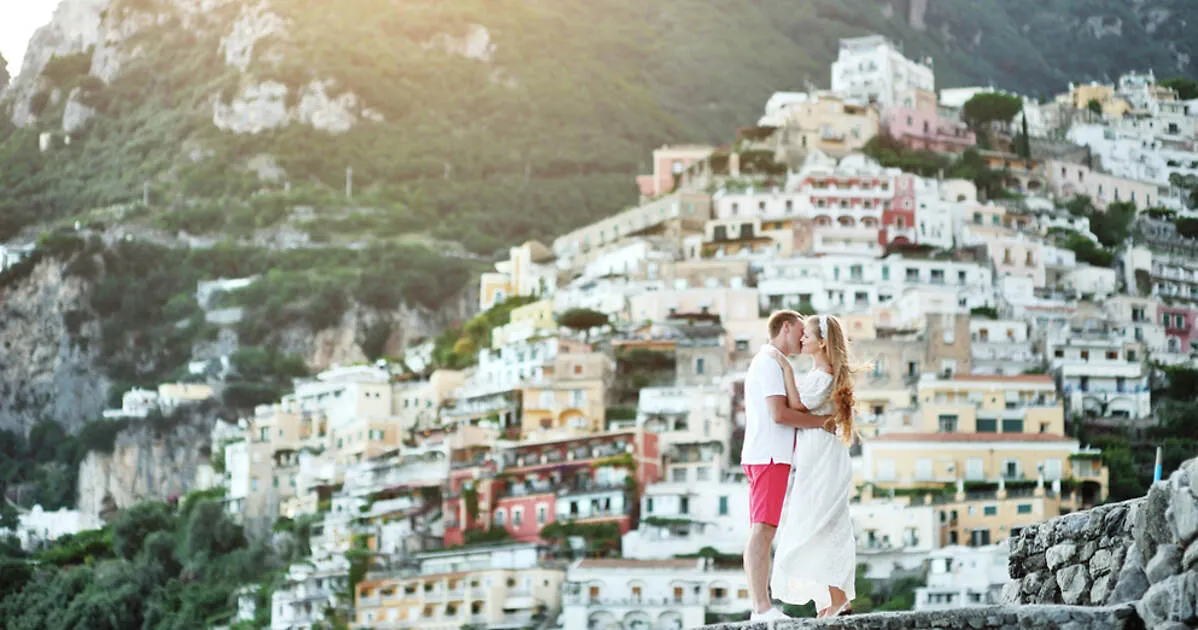 1994 amalfi coast hotel room