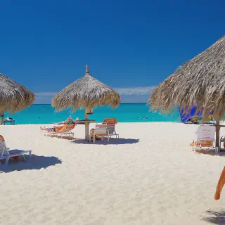 /img/2004-aruba-luxury-honeymoon.webp