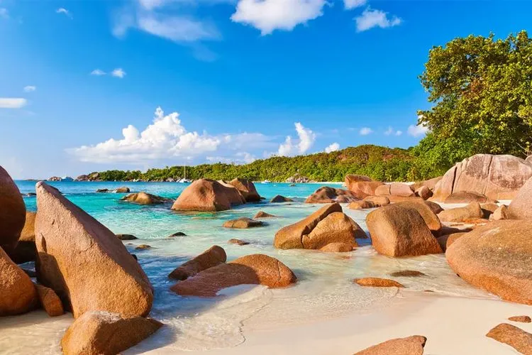 2008 seychelles luxury resort