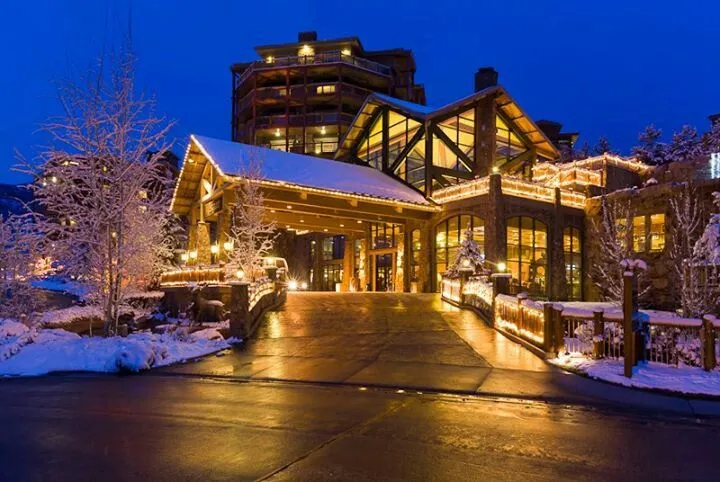 2020 park city couple in suite