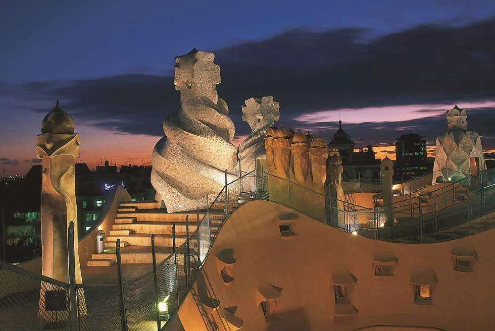 2056 alcazar seville