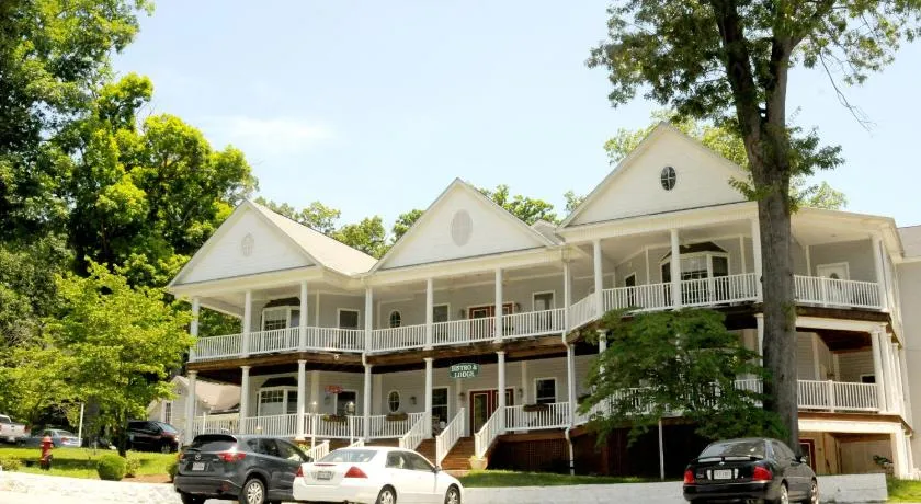 2173 cabin with hot tub