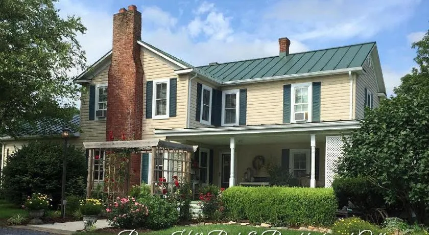 2173 rustic cabin fireplace
